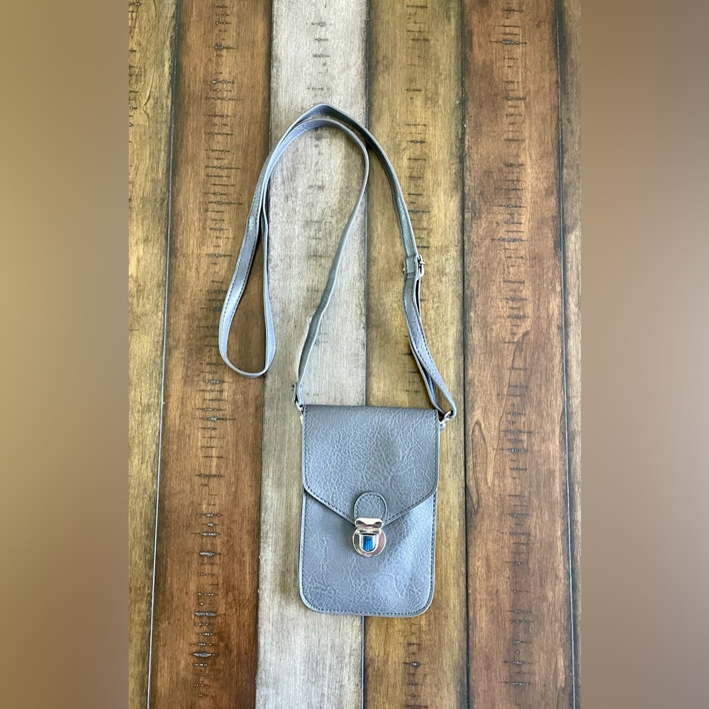 Crossbody Cell Phone Bag in Gray